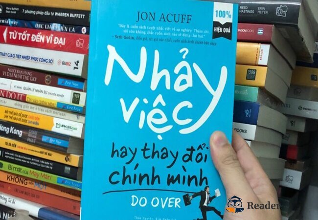  Bìa cuốn sách “Nhảy việc hay thay đổi chính mình?”